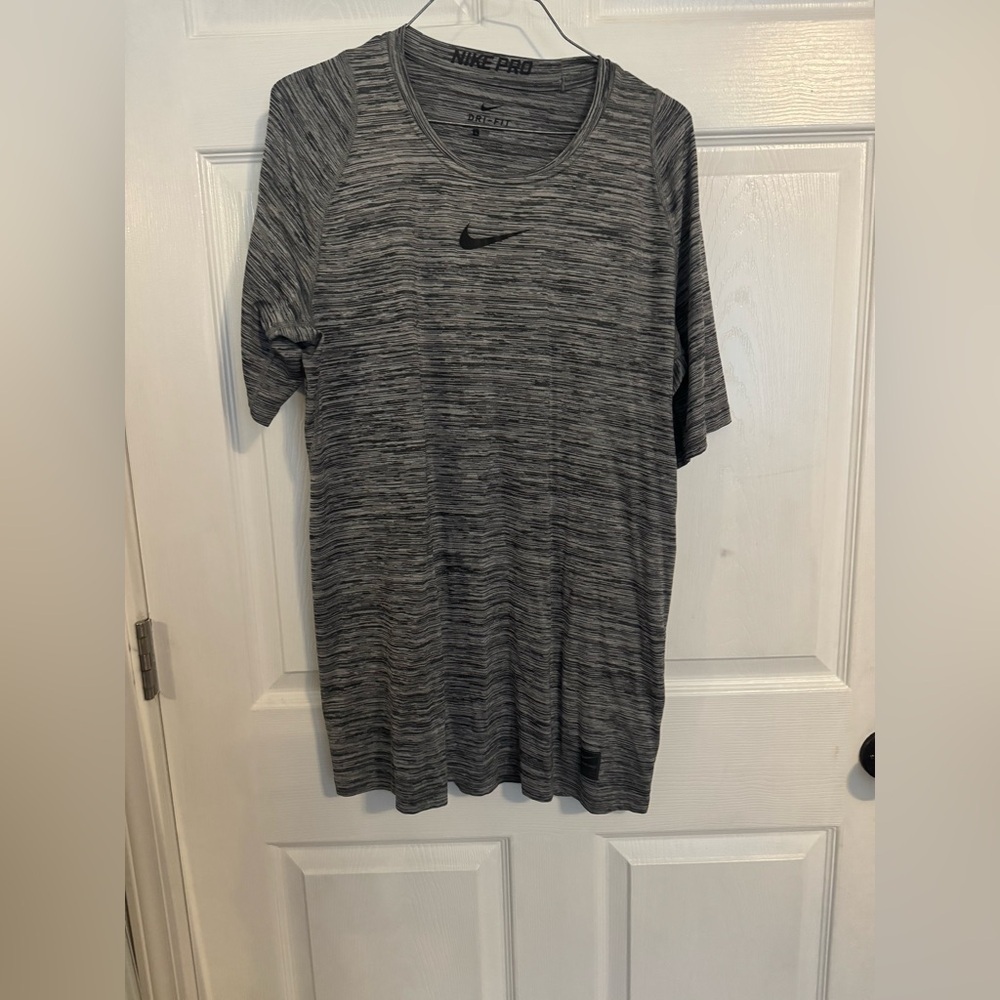 Nike Men's Heathered Gray Short Sleeve Tee Size Large